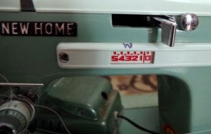 sewingmachines-new home 532 detail