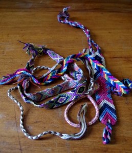 camp-friendshipbracelets