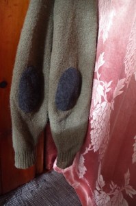 oldsweater-elbows